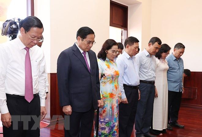 PM Pham Minh Chinh pays tribute to President Ho Chi Minh